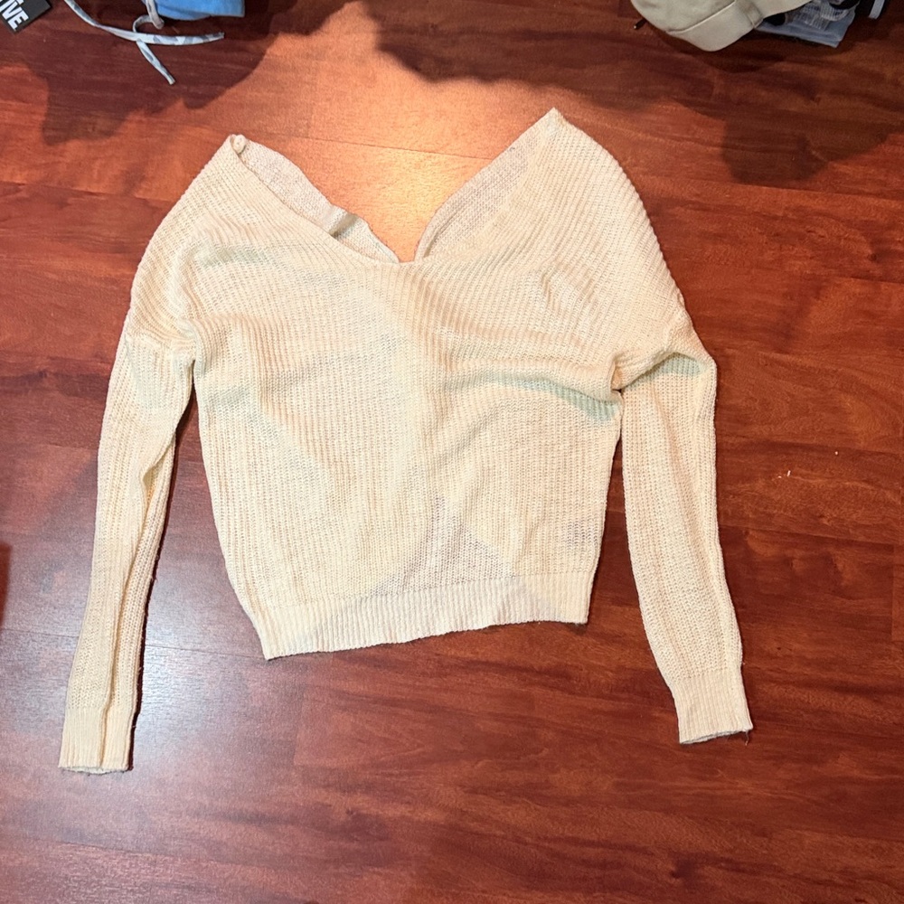 size medium cream v neck waffle knit sweater - Picture 2 of 2